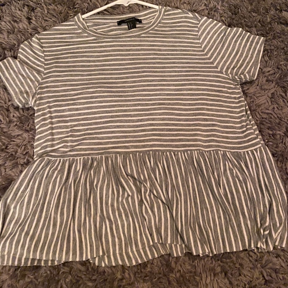 Forever 21 doll tee grey striped